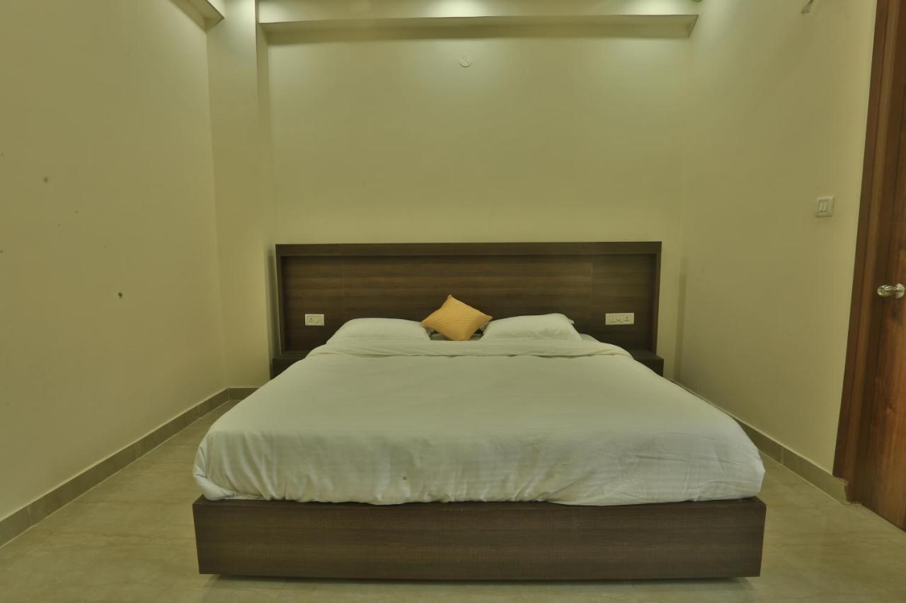 Back Stayz Hostel リシケーシュ エクステリア 写真